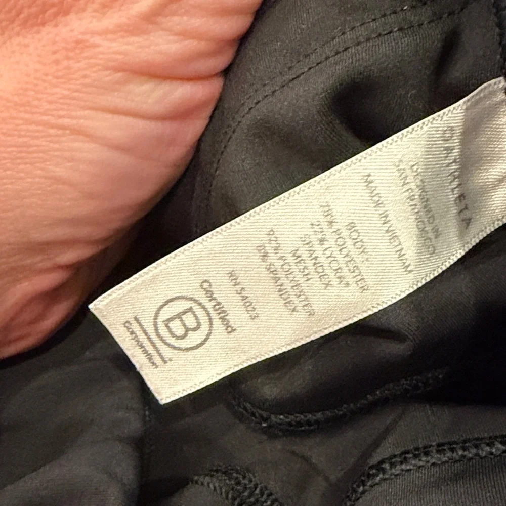 Athleta Mesh Contender Capri Size XS Black - C18-002